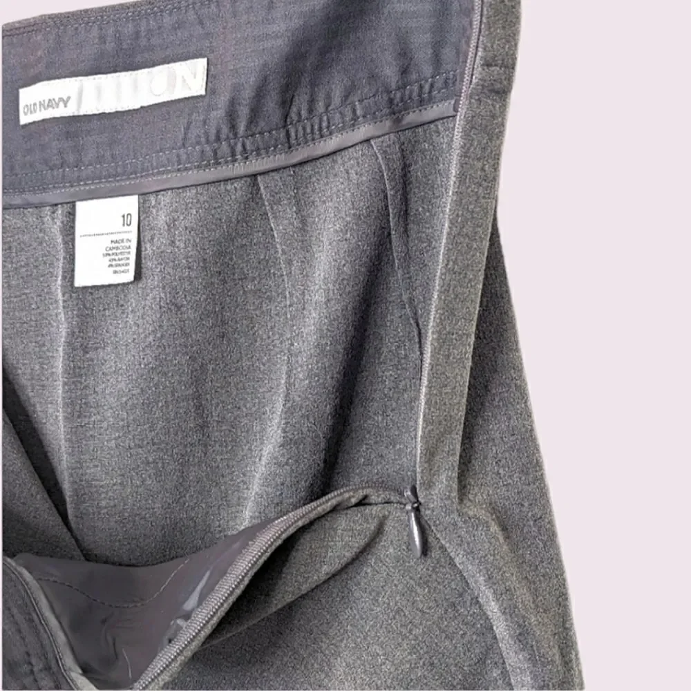 Old Navy Gray Stretch Pleated Wide Waistband Mini Skirt size 10